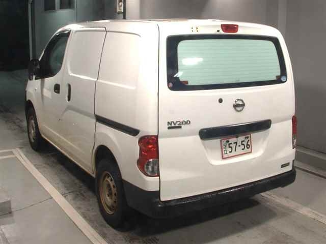 NISSAN NV200 2019