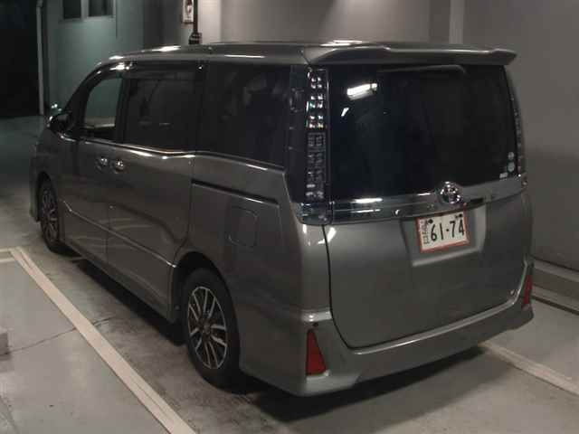 TOYOTA VOXY 2015