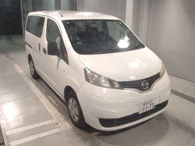 NISSAN NV200 2010