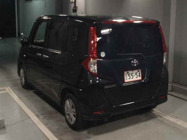 TOYOTA ROOMY 2022