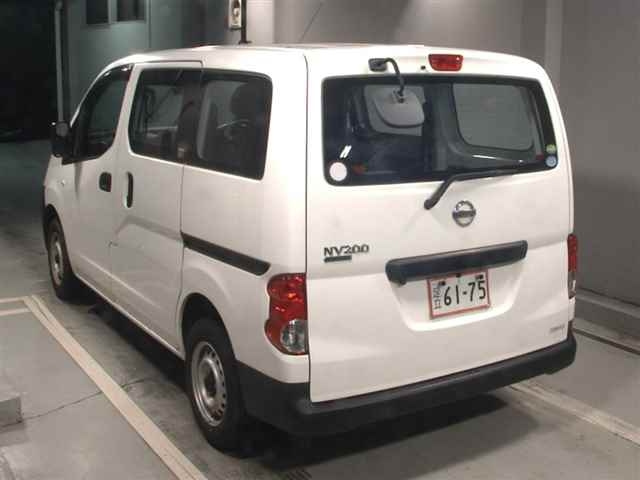 NISSAN NV200 2020