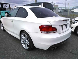 BMW 1 SERIES 2010