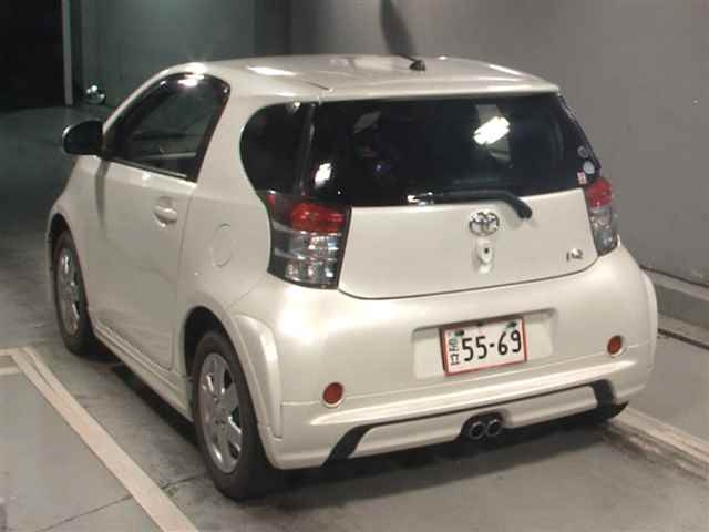 TOYOTA IQ 2011