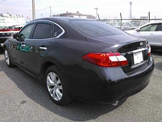 NISSAN FUGA 2011