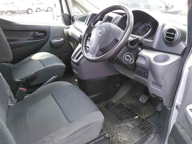 NISSAN NV200 2012