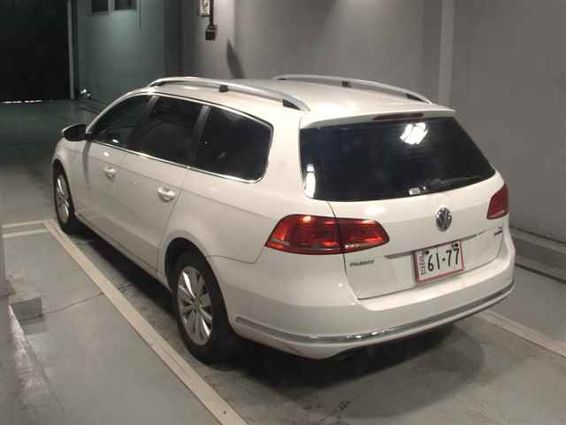 VOLKSWAGEN PASSAT VARIANT 2014