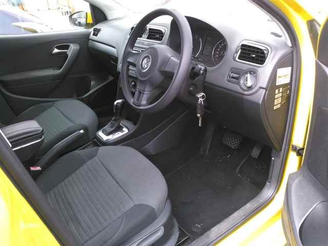 VOLKSWAGEN POLO 2010