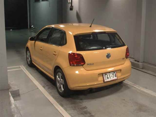 VOLKSWAGEN POLO 2010