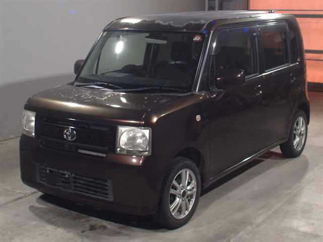 TOYOTA PIXIS SPACE 2012