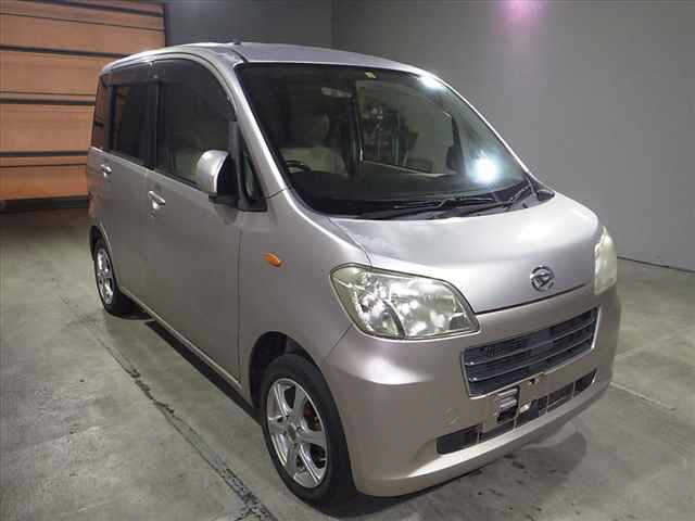DAIHATSU TANTO EXE 2011