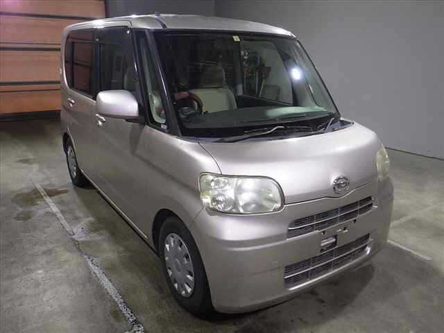 DAIHATSU TANTO 2008