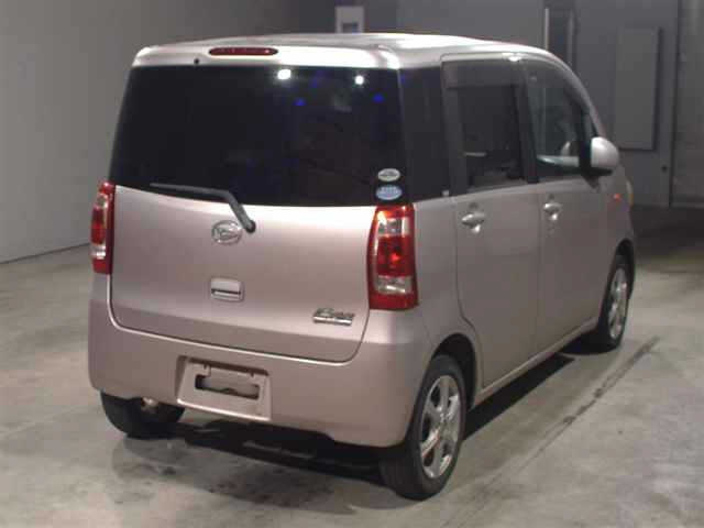 DAIHATSU TANTO EXE 2011