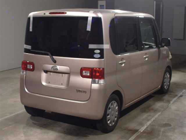 DAIHATSU TANTO 2008