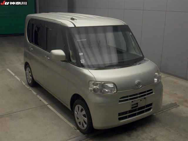 DAIHATSU TANTO 2012