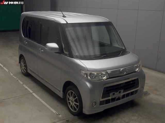 DAIHATSU TANTO 2012