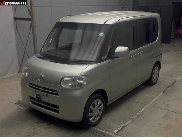 DAIHATSU TANTO 2012