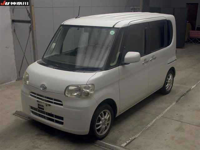 DAIHATSU TANTO 2012