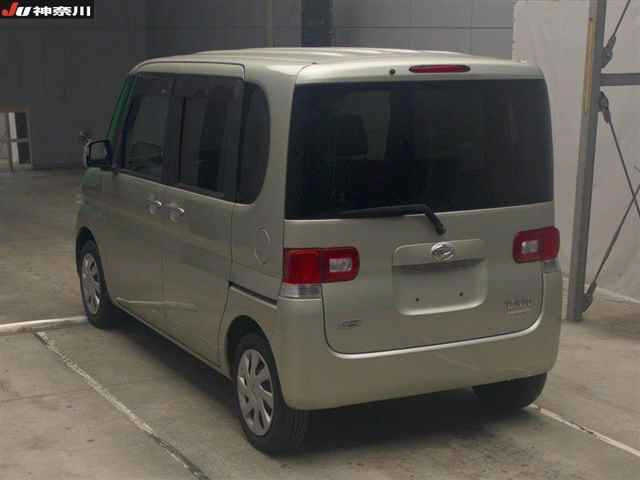 DAIHATSU TANTO 2012