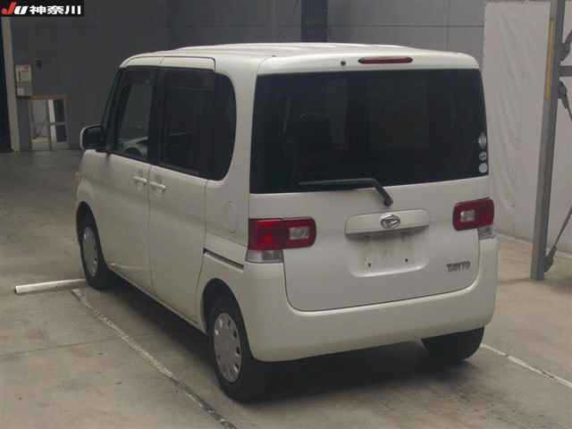 DAIHATSU TANTO 2009
