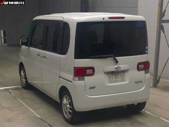 DAIHATSU TANTO 2012