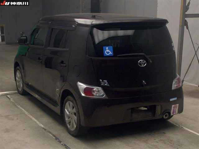 TOYOTA BB 2010