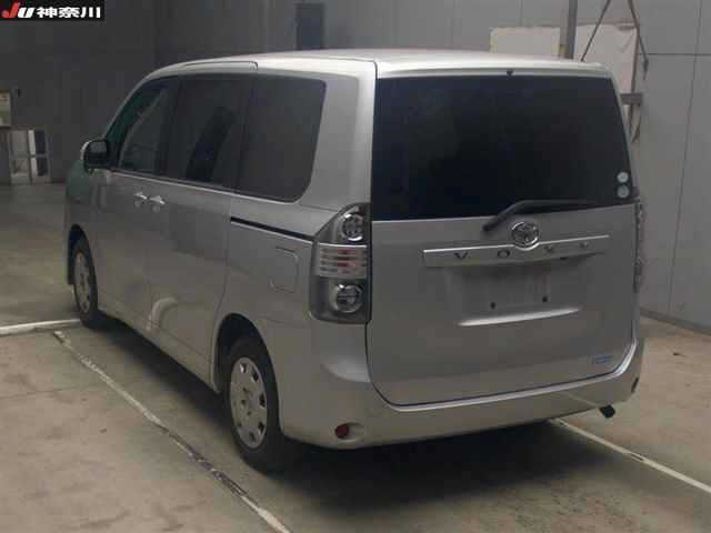 TOYOTA VOXY 2008