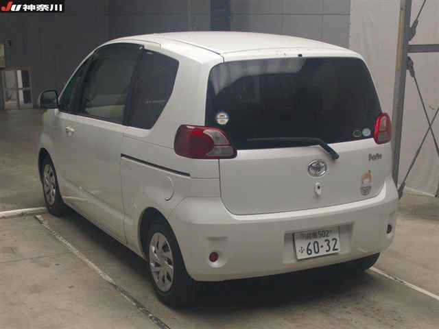 TOYOTA PORTE 2008