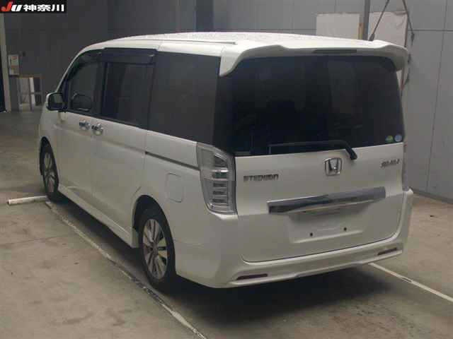 HONDA STEP WAGON 2012