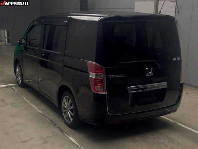 HONDA STEP WAGON 2010