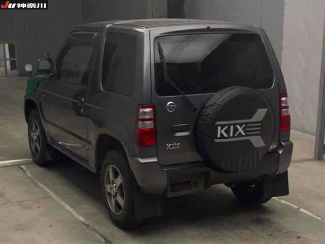 NISSAN KIX 2009