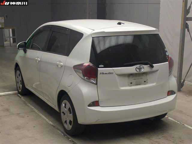 TOYOTA RACTIS 2015