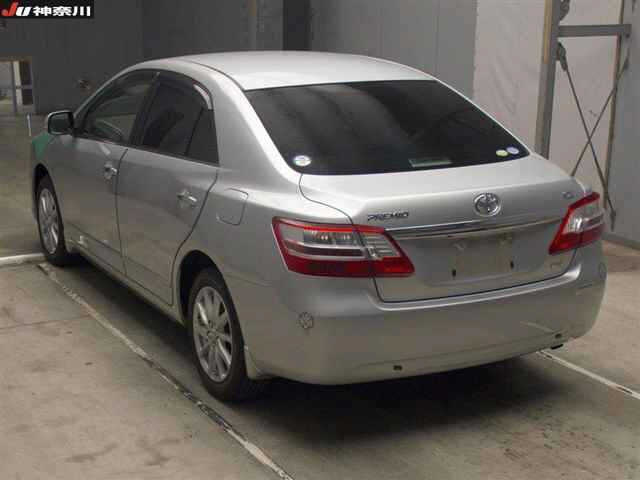 TOYOTA PREMIO 2010