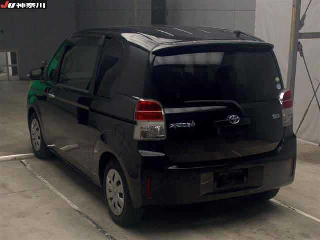 TOYOTA SPADE 2012