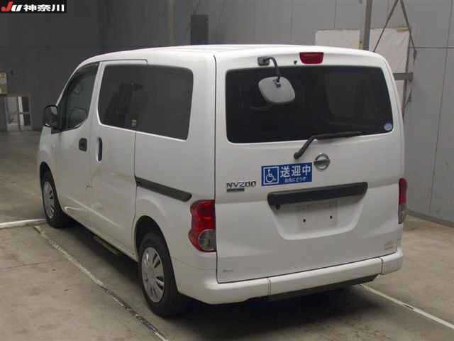 NISSAN NV200 2018