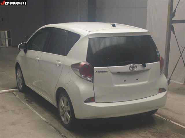 TOYOTA RACTIS 2015