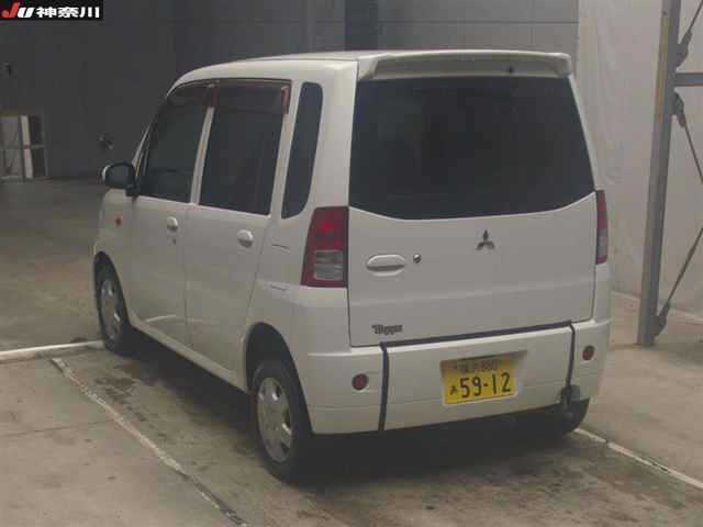 MITSUBISHI TOPPO 2011