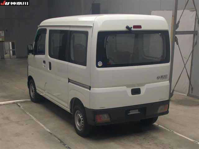DAIHATSU HIJET VAN 2024