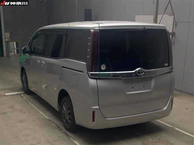 TOYOTA NOAH 2020