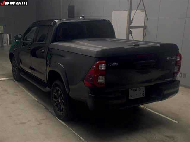 TOYOTA HILUX 2024