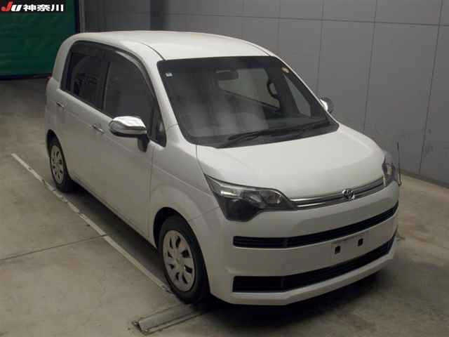 TOYOTA SPADE 2016