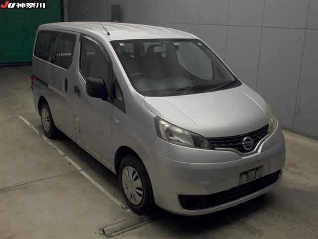 NISSAN NV200 2013