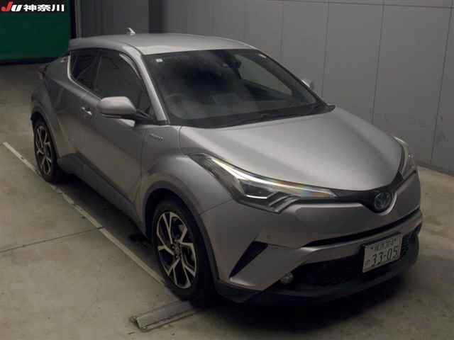 TOYOTA C-HR 2017