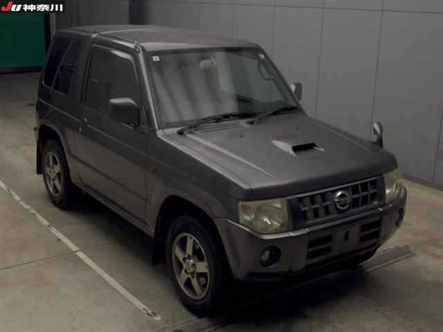 NISSAN KIX 2009