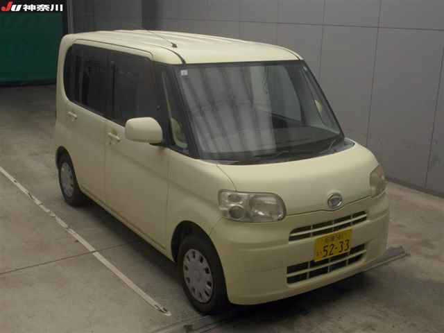 DAIHATSU TANTO 2009