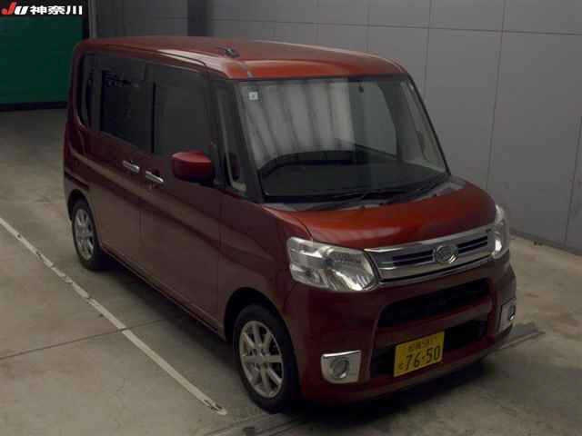 DAIHATSU TANTO 2015