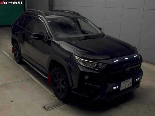TOYOTA RAV4 2021