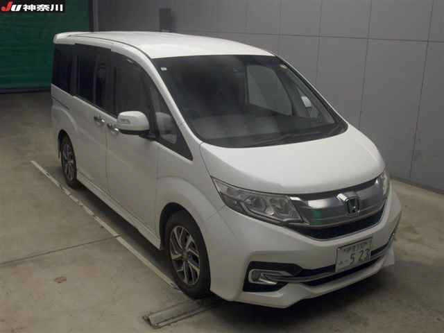 HONDA STEP WAGON 2015