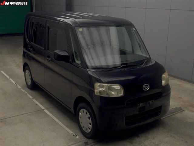 DAIHATSU TANTO 2010