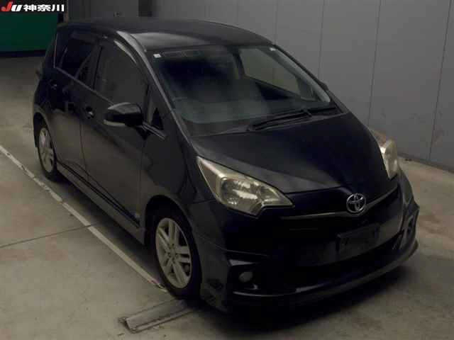 TOYOTA RACTIS 2012