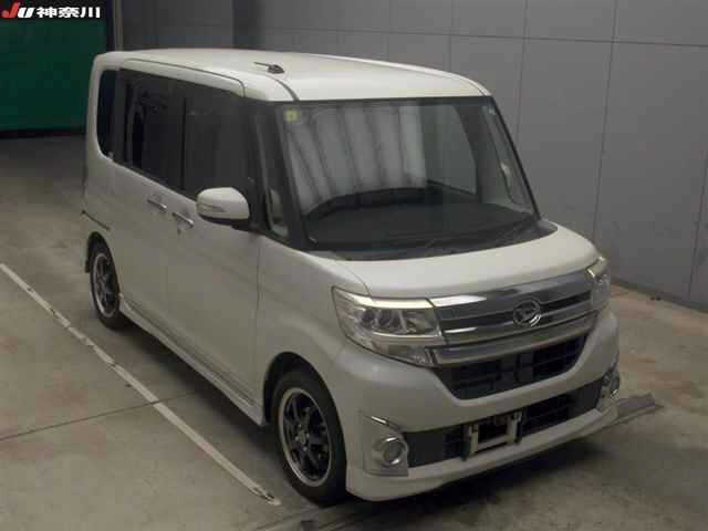 DAIHATSU TANTO 2014